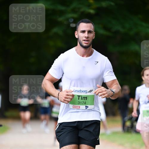 31.08.2025 - 21. Blankeneser Heldenlauf Dr. Thomas Lammeyer http://msf.ph/oto/8636545 31.08.2025 10:44:34 Laufen 3174 meine-sportfotos.de