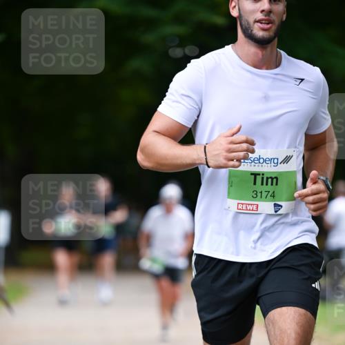 31.08.2025 - 21. Blankeneser Heldenlauf Dr. Thomas Lammeyer http://msf.ph/oto/8636549 31.08.2025 10:44:35 Laufen 3174 meine-sportfotos.de