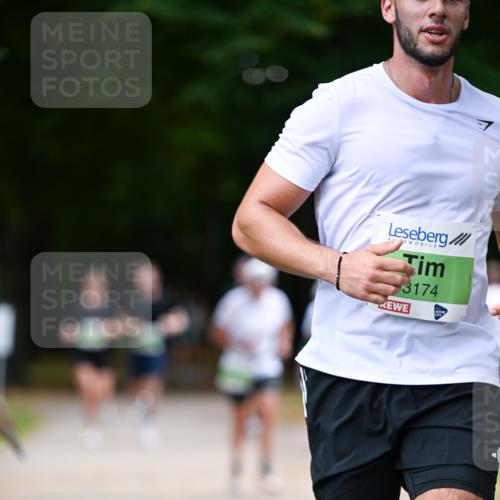 31.08.2025 - 21. Blankeneser Heldenlauf Dr. Thomas Lammeyer http://msf.ph/oto/8636550 31.08.2025 10:44:35 Laufen 3174 meine-sportfotos.de