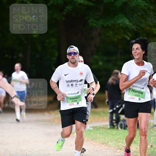31.08.2025 - 21. Blankeneser Heldenlauf Dr. Thomas Lammeyer http://msf.ph/oto/8636678 31.08.2025 10:45:04 Laufen 3728, 3643 meine-sportfotos.de