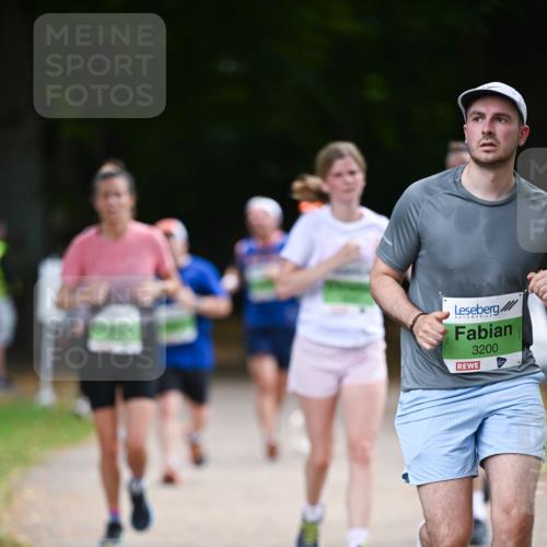 31.08.2025 - 21. Blankeneser Heldenlauf Dr. Thomas Lammeyer http://msf.ph/oto/8636722 31.08.2025 10:45:14 Laufen 3200 meine-sportfotos.de