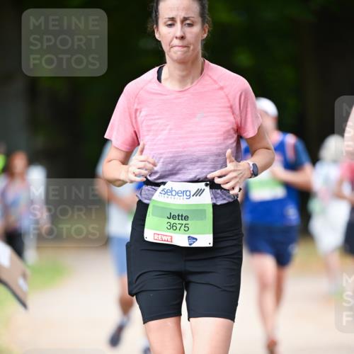 31.08.2025 - 21. Blankeneser Heldenlauf Dr. Thomas Lammeyer http://msf.ph/oto/8636738 31.08.2025 10:45:18 Laufen 3675 meine-sportfotos.de
