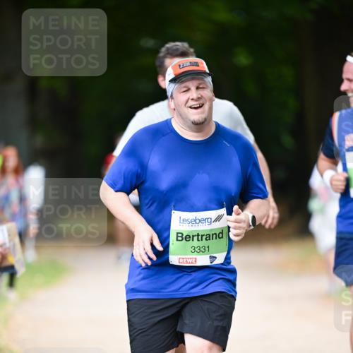 31.08.2025 - 21. Blankeneser Heldenlauf Dr. Thomas Lammeyer http://msf.ph/oto/8636749 31.08.2025 10:45:20 Laufen 3, 3331 meine-sportfotos.de
