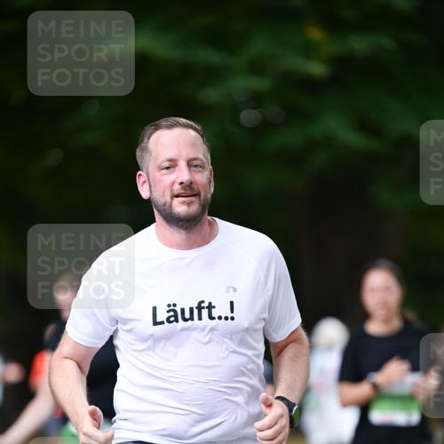 31.08.2025 - 21. Blankeneser Heldenlauf Dr. Thomas Lammeyer http://msf.ph/oto/8636956 31.08.2025 10:46:25 Laufen 3572 meine-sportfotos.de
