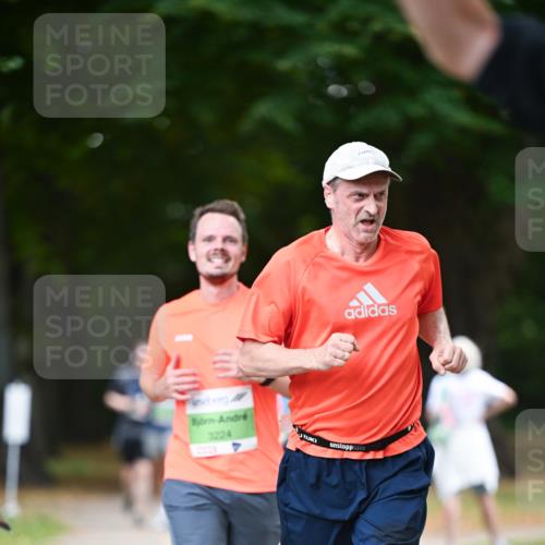 31.08.2025 - 21. Blankeneser Heldenlauf Dr. Thomas Lammeyer http://msf.ph/oto/8636991 31.08.2025 10:46:34 Laufen 3224 meine-sportfotos.de