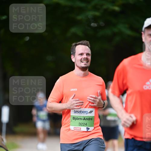 31.08.2025 - 21. Blankeneser Heldenlauf Dr. Thomas Lammeyer http://msf.ph/oto/8636995 31.08.2025 10:46:35 Laufen 3224 meine-sportfotos.de