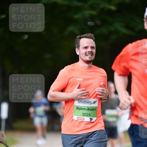 31.08.2025 - 21. Blankeneser Heldenlauf Dr. Thomas Lammeyer http://msf.ph/oto/8636996 31.08.2025 10:46:35 Laufen 3224 meine-sportfotos.de