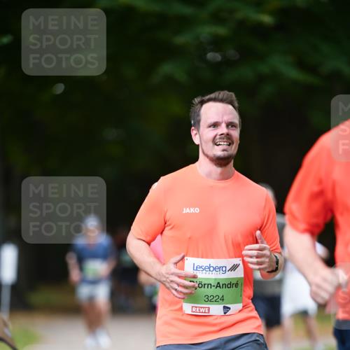 31.08.2025 - 21. Blankeneser Heldenlauf Dr. Thomas Lammeyer http://msf.ph/oto/8636997 31.08.2025 10:46:35 Laufen 3224 meine-sportfotos.de
