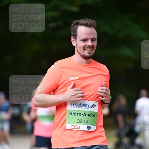 31.08.2025 - 21. Blankeneser Heldenlauf Dr. Thomas Lammeyer http://msf.ph/oto/8637002 31.08.2025 10:46:36 Laufen 3224 meine-sportfotos.de