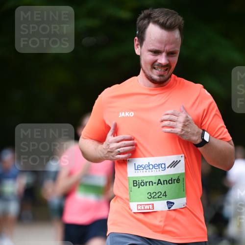 31.08.2025 - 21. Blankeneser Heldenlauf Dr. Thomas Lammeyer http://msf.ph/oto/8637004 31.08.2025 10:46:36 Laufen 3224 meine-sportfotos.de