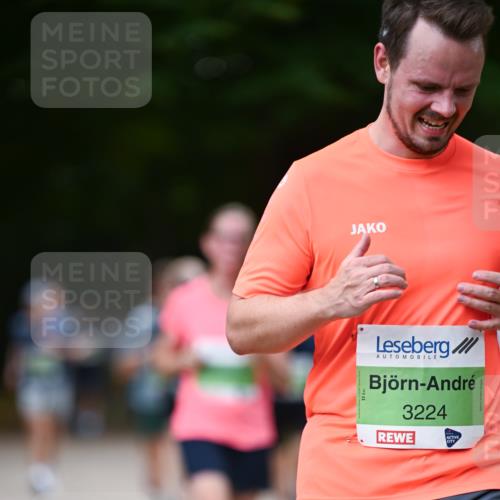 31.08.2025 - 21. Blankeneser Heldenlauf Dr. Thomas Lammeyer http://msf.ph/oto/8637006 31.08.2025 10:46:36 Laufen 3224 meine-sportfotos.de