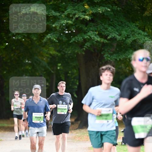 31.08.2025 - 21. Blankeneser Heldenlauf Dr. Thomas Lammeyer http://msf.ph/oto/8637020 31.08.2025 10:46:40 Laufen 3128, 3530 meine-sportfotos.de