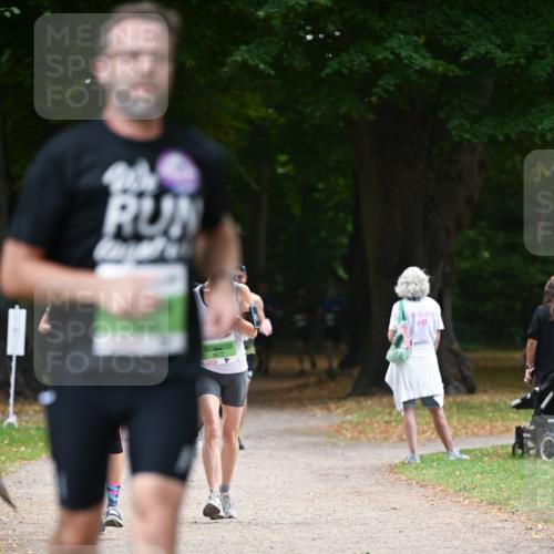 31.08.2025 - 21. Blankeneser Heldenlauf Dr. Thomas Lammeyer http://msf.ph/oto/8637110 31.08.2025 10:47:01 Laufen 3677 meine-sportfotos.de