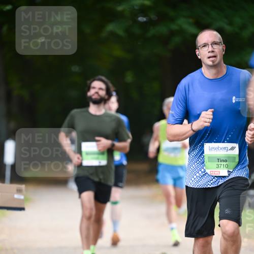 31.08.2025 - 21. Blankeneser Heldenlauf Dr. Thomas Lammeyer http://msf.ph/oto/8637204 31.08.2025 10:47:21 Laufen 3710 meine-sportfotos.de