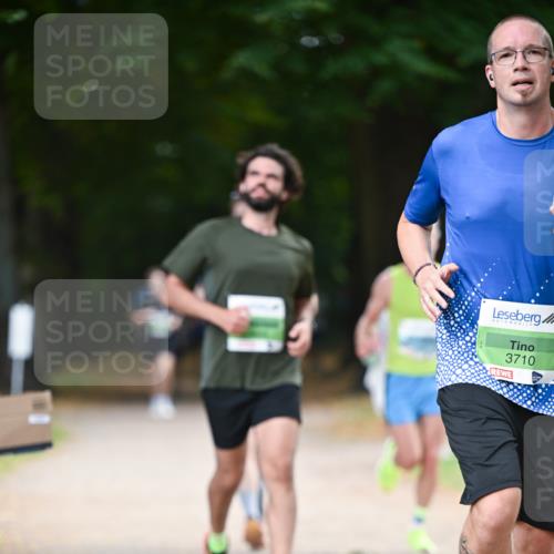 31.08.2025 - 21. Blankeneser Heldenlauf Dr. Thomas Lammeyer http://msf.ph/oto/8637207 31.08.2025 10:47:21 Laufen 3710 meine-sportfotos.de