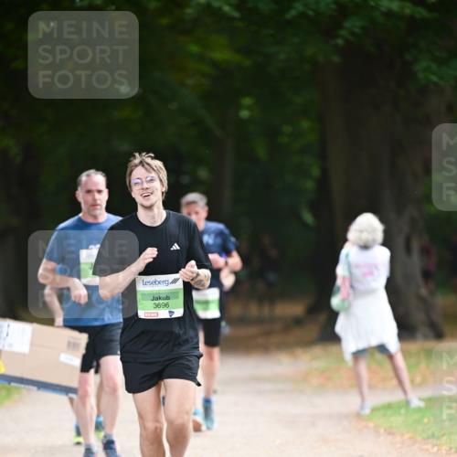 31.08.2025 - 21. Blankeneser Heldenlauf Dr. Thomas Lammeyer http://msf.ph/oto/8637240 31.08.2025 10:47:30 Laufen 3696 meine-sportfotos.de