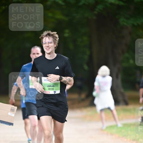 31.08.2025 - 21. Blankeneser Heldenlauf Dr. Thomas Lammeyer http://msf.ph/oto/8637244 31.08.2025 10:47:31 Laufen 3696 meine-sportfotos.de