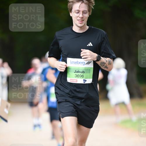 31.08.2025 - 21. Blankeneser Heldenlauf Dr. Thomas Lammeyer http://msf.ph/oto/8637251 31.08.2025 10:47:32 Laufen 3696 meine-sportfotos.de