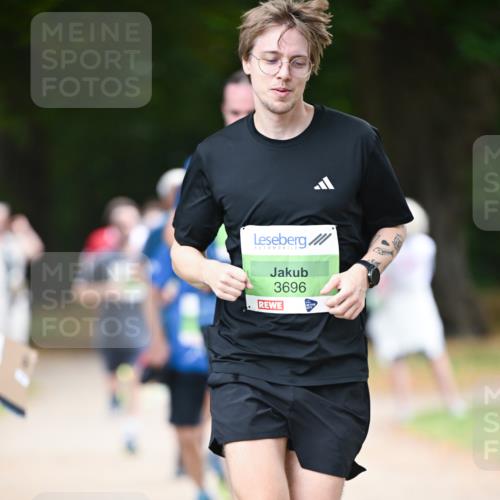 31.08.2025 - 21. Blankeneser Heldenlauf Dr. Thomas Lammeyer http://msf.ph/oto/8637252 31.08.2025 10:47:32 Laufen 3696 meine-sportfotos.de