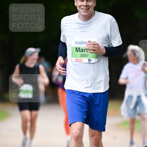 31.08.2025 - 21. Blankeneser Heldenlauf Dr. Thomas Lammeyer http://msf.ph/oto/8637326 31.08.2025 10:47:46 Laufen 3097 meine-sportfotos.de