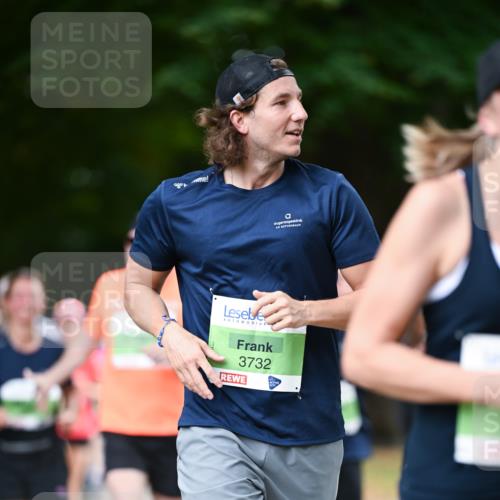 31.08.2025 - 21. Blankeneser Heldenlauf Dr. Thomas Lammeyer http://msf.ph/oto/8637398 31.08.2025 10:48:05 Laufen 3732 meine-sportfotos.de