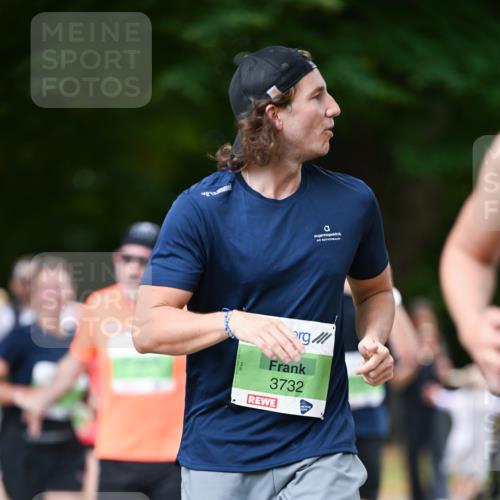 31.08.2025 - 21. Blankeneser Heldenlauf Dr. Thomas Lammeyer http://msf.ph/oto/8637400 31.08.2025 10:48:05 Laufen 3732 meine-sportfotos.de