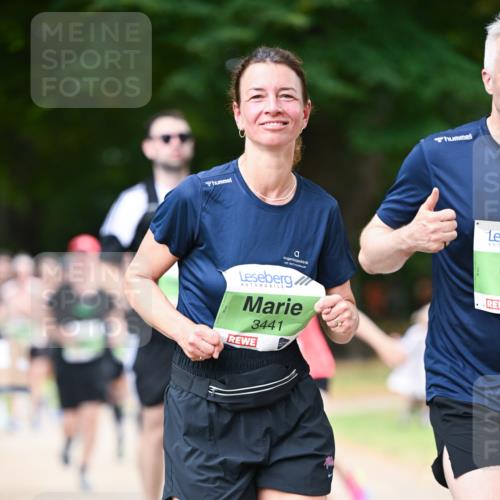 31.08.2025 - 21. Blankeneser Heldenlauf Dr. Thomas Lammeyer http://msf.ph/oto/8637415 31.08.2025 10:48:09 Laufen 3441 meine-sportfotos.de