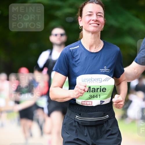 31.08.2025 - 21. Blankeneser Heldenlauf Dr. Thomas Lammeyer http://msf.ph/oto/8637418 31.08.2025 10:48:09 Laufen 3441 meine-sportfotos.de