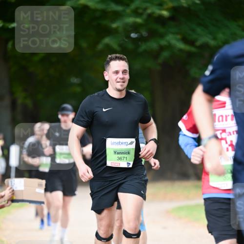 31.08.2025 - 21. Blankeneser Heldenlauf Dr. Thomas Lammeyer http://msf.ph/oto/8637483 31.08.2025 10:48:23 Laufen 3671, 351 meine-sportfotos.de