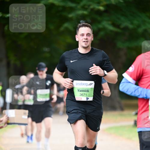 31.08.2025 - 21. Blankeneser Heldenlauf Dr. Thomas Lammeyer http://msf.ph/oto/8637486 31.08.2025 10:48:24 Laufen 3671 meine-sportfotos.de