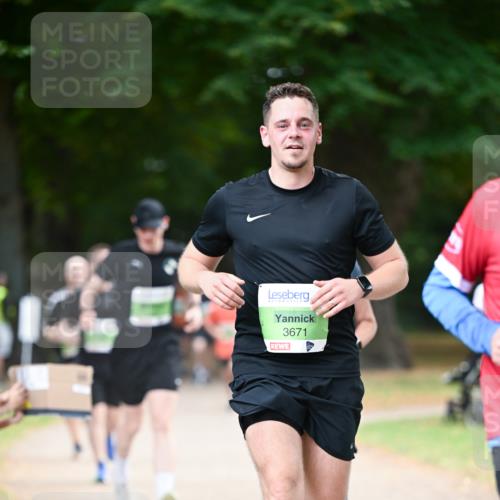 31.08.2025 - 21. Blankeneser Heldenlauf Dr. Thomas Lammeyer http://msf.ph/oto/8637487 31.08.2025 10:48:24 Laufen 3671 meine-sportfotos.de