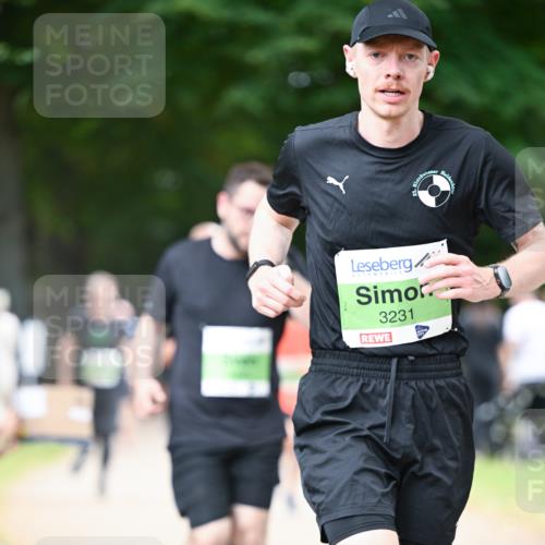 31.08.2025 - 21. Blankeneser Heldenlauf Dr. Thomas Lammeyer http://msf.ph/oto/8637504 31.08.2025 10:48:27 Laufen 3231 meine-sportfotos.de