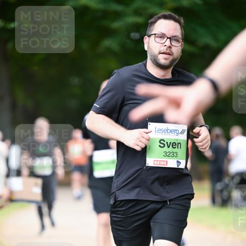 31.08.2025 - 21. Blankeneser Heldenlauf Dr. Thomas Lammeyer http://msf.ph/oto/8637510 31.08.2025 10:48:29 Laufen 3233 meine-sportfotos.de