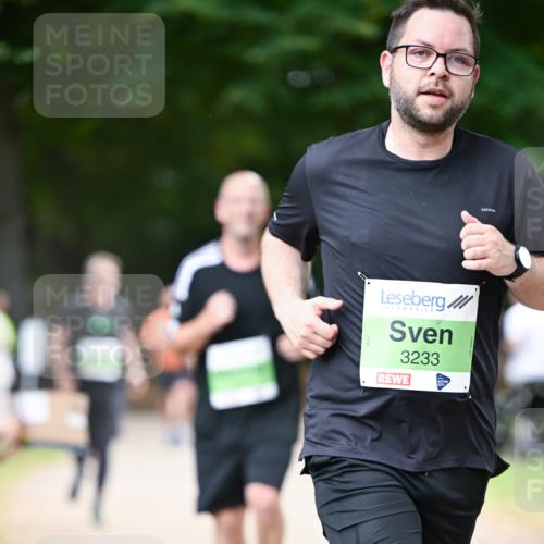 31.08.2025 - 21. Blankeneser Heldenlauf Dr. Thomas Lammeyer http://msf.ph/oto/8637512 31.08.2025 10:48:29 Laufen 3233 meine-sportfotos.de