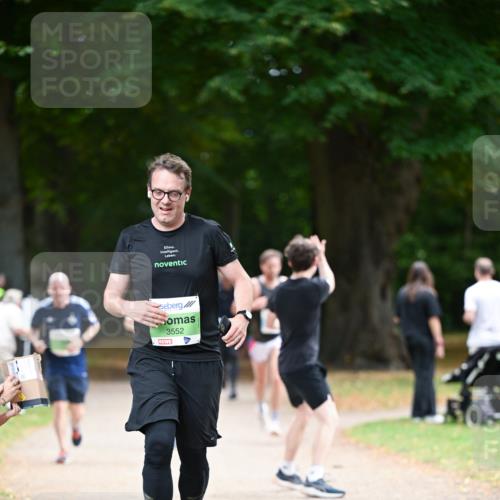 31.08.2025 - 21. Blankeneser Heldenlauf Dr. Thomas Lammeyer http://msf.ph/oto/8637529 31.08.2025 10:48:32 Laufen 3552 meine-sportfotos.de