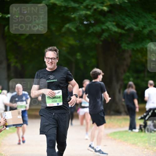 31.08.2025 - 21. Blankeneser Heldenlauf Dr. Thomas Lammeyer http://msf.ph/oto/8637530 31.08.2025 10:48:32 Laufen 3552 meine-sportfotos.de