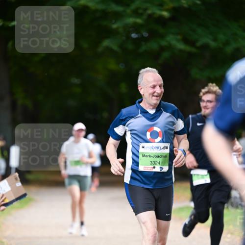 31.08.2025 - 21. Blankeneser Heldenlauf Dr. Thomas Lammeyer http://msf.ph/oto/8637572 31.08.2025 10:48:40 Laufen 3324 meine-sportfotos.de