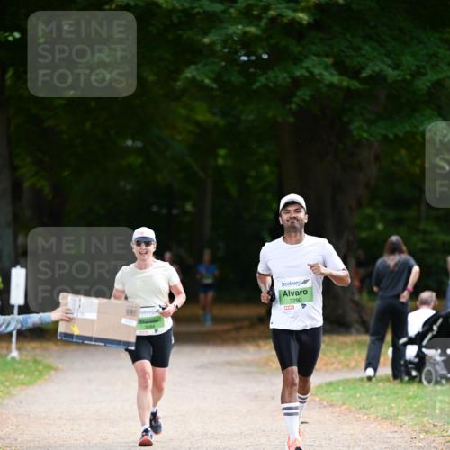 31.08.2025 - 21. Blankeneser Heldenlauf Dr. Thomas Lammeyer http://msf.ph/oto/8637615 31.08.2025 10:48:48 Laufen 3684, 3290 meine-sportfotos.de