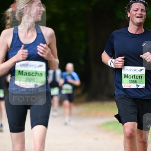 31.08.2025 - 21. Blankeneser Heldenlauf Dr. Thomas Lammeyer http://msf.ph/oto/8637705 31.08.2025 10:49:20 Laufen 3585, 3588 meine-sportfotos.de