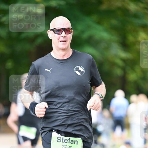 31.08.2025 - 21. Blankeneser Heldenlauf Dr. Thomas Lammeyer http://msf.ph/oto/8637726 31.08.2025 10:49:27 Laufen 3230 meine-sportfotos.de