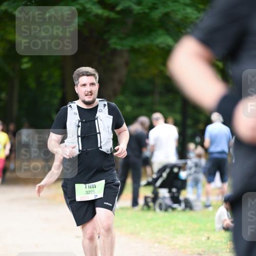 31.08.2025 - 21. Blankeneser Heldenlauf Dr. Thomas Lammeyer http://msf.ph/oto/8637729 31.08.2025 10:49:28 Laufen 3225 meine-sportfotos.de