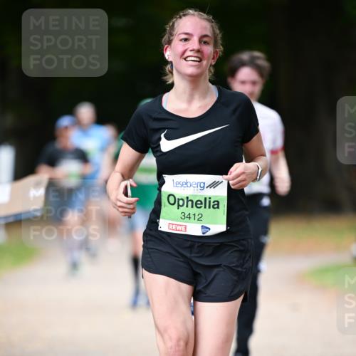 31.08.2025 - 21. Blankeneser Heldenlauf Dr. Thomas Lammeyer http://msf.ph/oto/8637859 31.08.2025 10:50:10 Laufen 3412 meine-sportfotos.de
