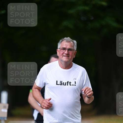 31.08.2025 - 21. Blankeneser Heldenlauf Dr. Thomas Lammeyer http://msf.ph/oto/8637908 31.08.2025 10:50:23 Laufen 3571 meine-sportfotos.de