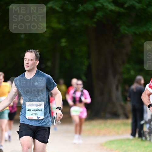 31.08.2025 - 21. Blankeneser Heldenlauf Dr. Thomas Lammeyer http://msf.ph/oto/8637926 31.08.2025 10:50:32 Laufen 4038 meine-sportfotos.de