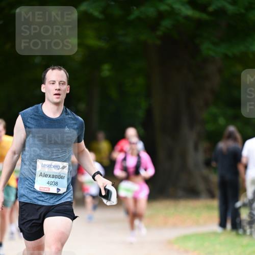 31.08.2025 - 21. Blankeneser Heldenlauf Dr. Thomas Lammeyer http://msf.ph/oto/8637928 31.08.2025 10:50:32 Laufen 4038 meine-sportfotos.de