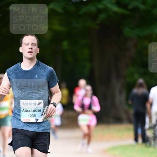 31.08.2025 - 21. Blankeneser Heldenlauf Dr. Thomas Lammeyer http://msf.ph/oto/8637931 31.08.2025 10:50:33 Laufen 4038 meine-sportfotos.de