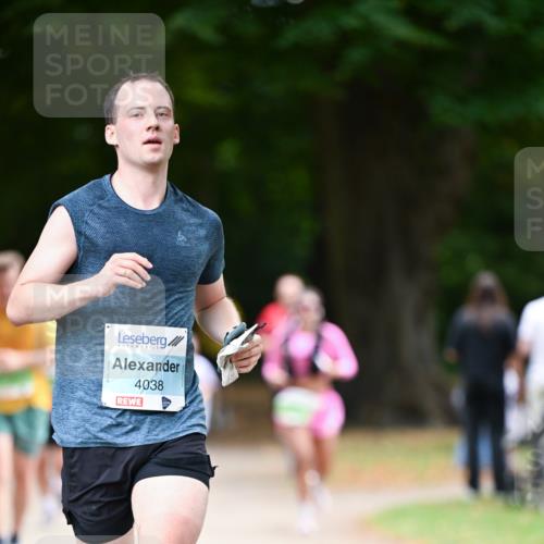 31.08.2025 - 21. Blankeneser Heldenlauf Dr. Thomas Lammeyer http://msf.ph/oto/8637933 31.08.2025 10:50:33 Laufen 4038 meine-sportfotos.de