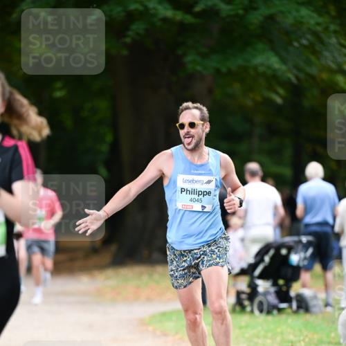 31.08.2025 - 21. Blankeneser Heldenlauf Dr. Thomas Lammeyer http://msf.ph/oto/8638013 31.08.2025 10:50:59 Laufen 4045 meine-sportfotos.de