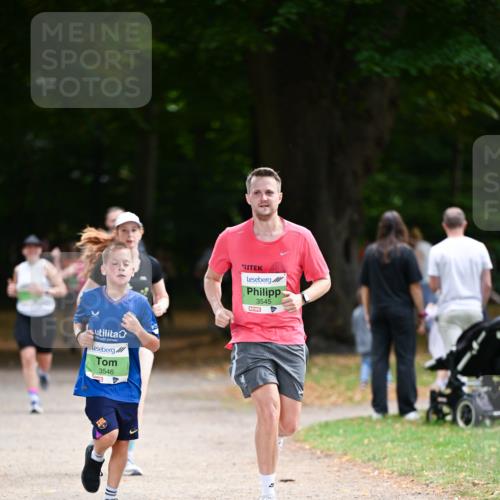 31.08.2025 - 21. Blankeneser Heldenlauf Dr. Thomas Lammeyer http://msf.ph/oto/8638030 31.08.2025 10:51:05 Laufen 3546, 3545 meine-sportfotos.de