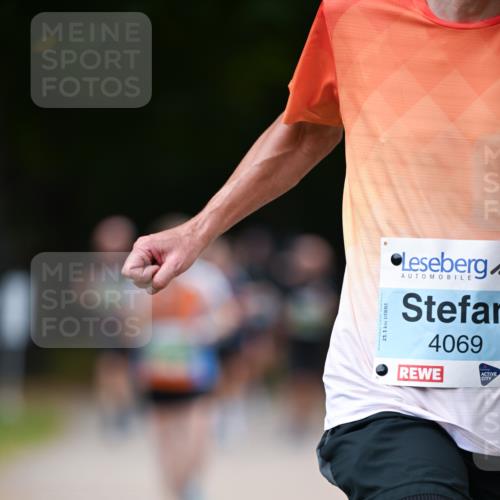 31.08.2025 - 21. Blankeneser Heldenlauf Dr. Thomas Lammeyer http://msf.ph/oto/8638123 31.08.2025 10:51:26 Laufen 21, 1, 4069 meine-sportfotos.de